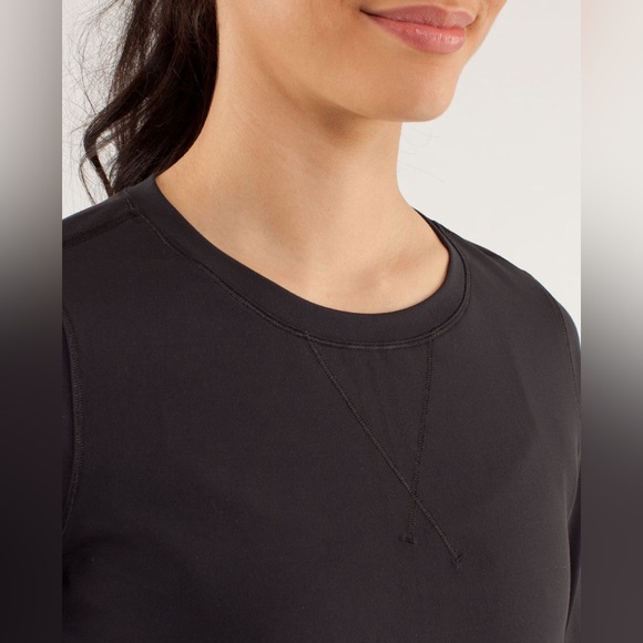 Lululemon Run: Warm Up Crew in Black Size 8/10 - Picture 4 of 9